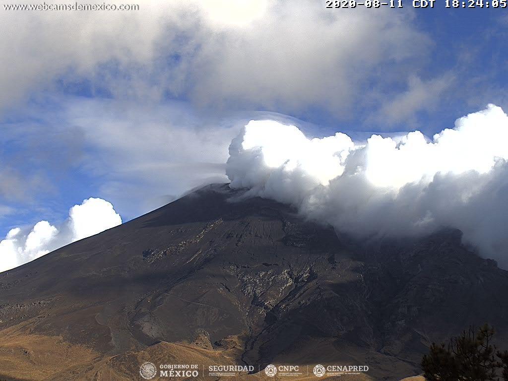 En las últimas 24 horas, mediante los sistemas de monitoreo del volcán Popocatépetl se identificaron 42 exhalaciones y 172 minutos de tremor.