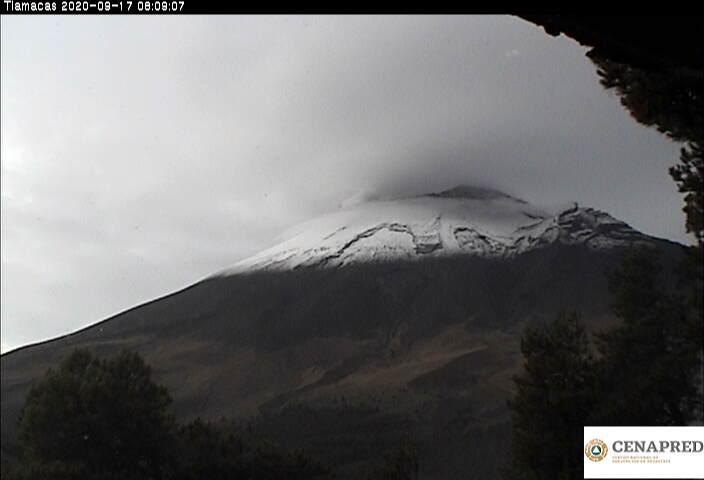 En las últimas 24 horas, mediante el sistema de monitoreo del volcán Popocatépetl se identificaron 52 exhalaciones y 634 minutos de tremor