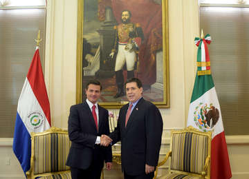 El Presidente de los Estados Unidos Mexicanos agradeció al Pueblo y al Gobierno de la República del Paraguay por la hospitalidad y las cortesías brindadas durante su estadía en este país.
