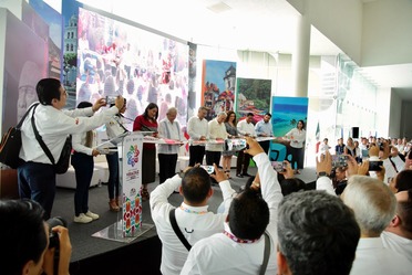 El secretario de Turismo del Gobierno de México, Miguel Torruco Marqués, y el secretario de Turismo y Cultura de Veracruz, Iván Francisco Martínez Olvera, inauguraron la edición 2022 de Expo Turismo Veracruz.