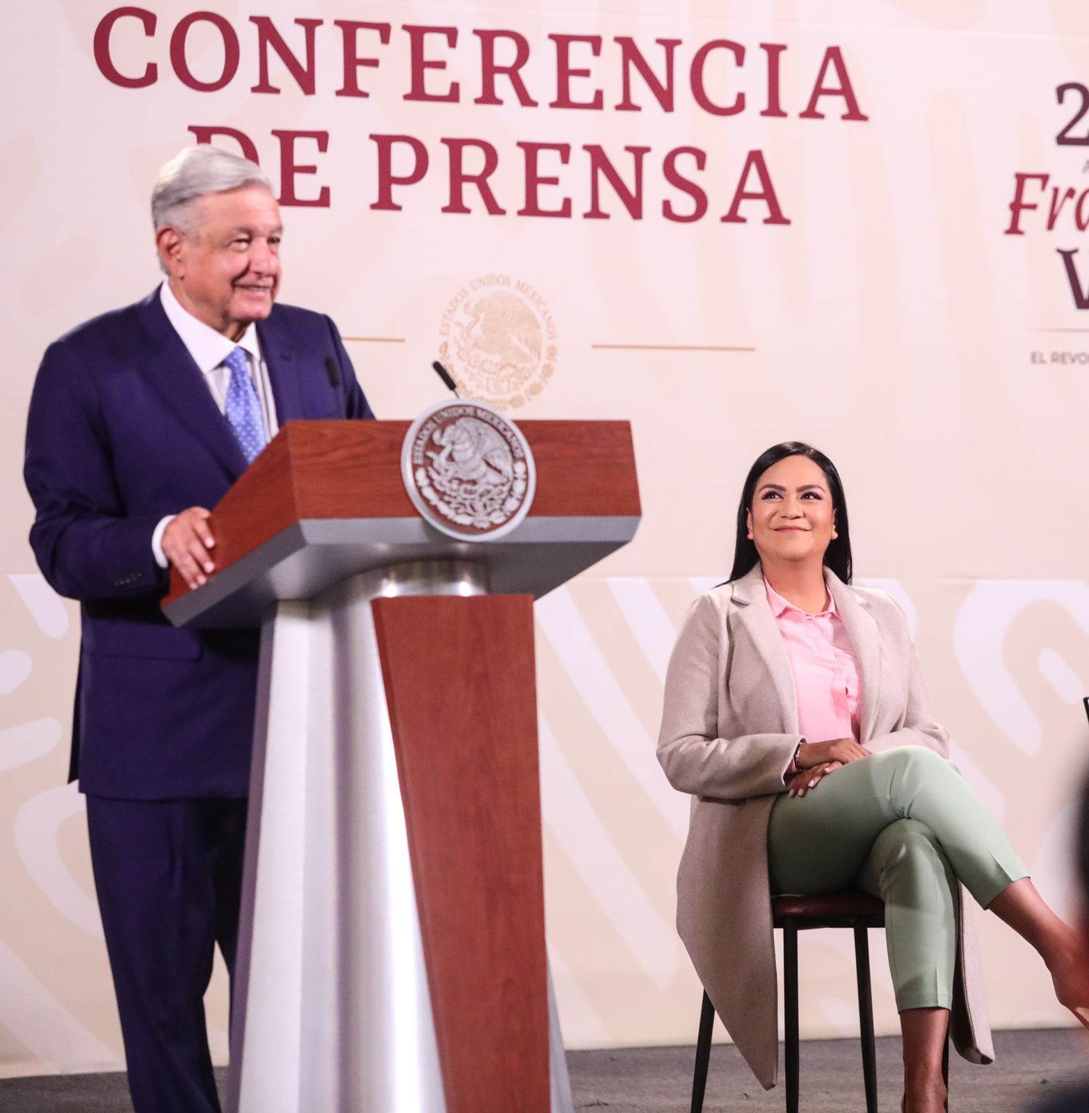 Presidente Andrés Manuel López Obrador y secretaria de Bienestar, Ariadna Montiel