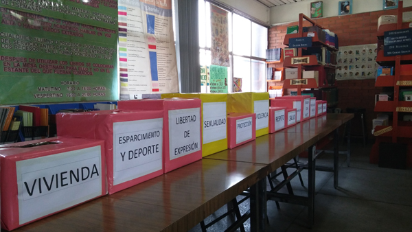 Cajas donde se guardaron las opiniones, de acuerdo a 14 temáticas propuestas por SIPINNA.