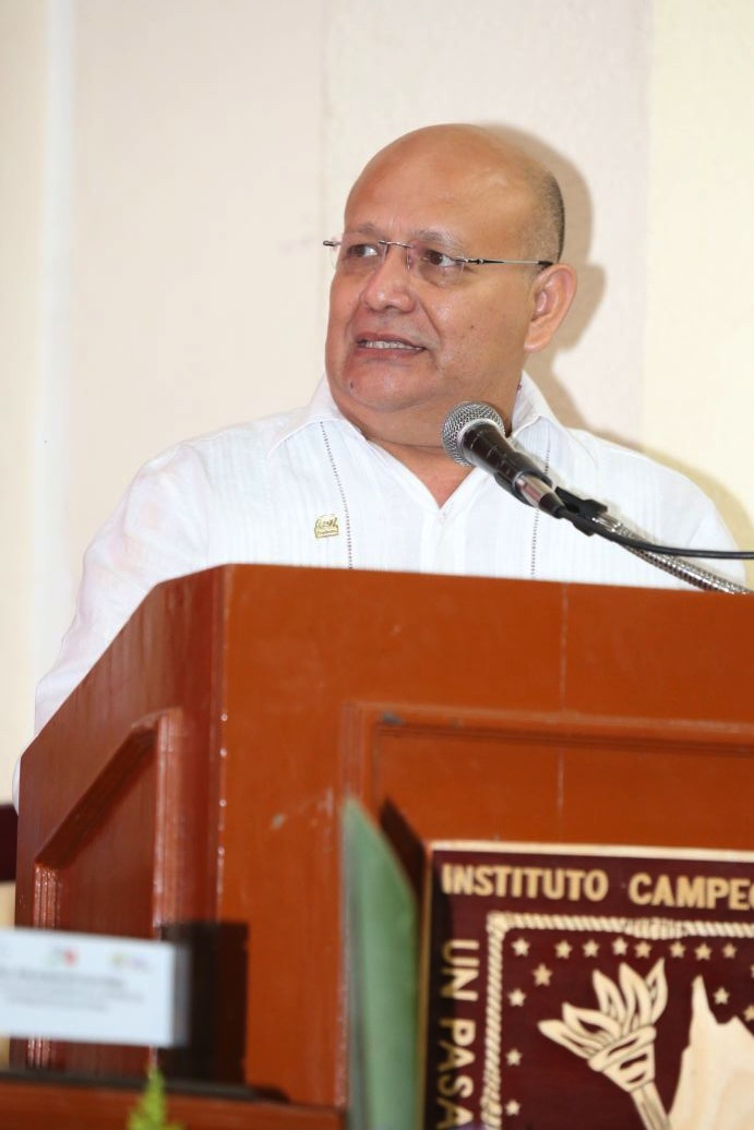 Durante su participación, el Delegado de Campeche, José Guadalupe Celis Pérez, hizo énfasis en la importancia de las contribuciones en el país y aseguró que aportar al gasto público debe ser transparente para los pagadores de impuestos.