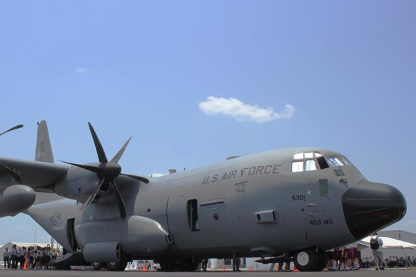 El avión caza huracanes de la Fuerza Aérea de Estados Unidos de América estuvo en Mérida, Yucatán y Cozumel, Quintana Roo.