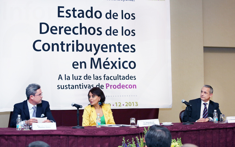 La Procuradora Diana Bernal aseguró que México no podrá crecer mientras no exista una recaudación sustentable y comentó que “esto no será posible sin el respeto y reconocimiento de quienes pagan sus impuestos”.