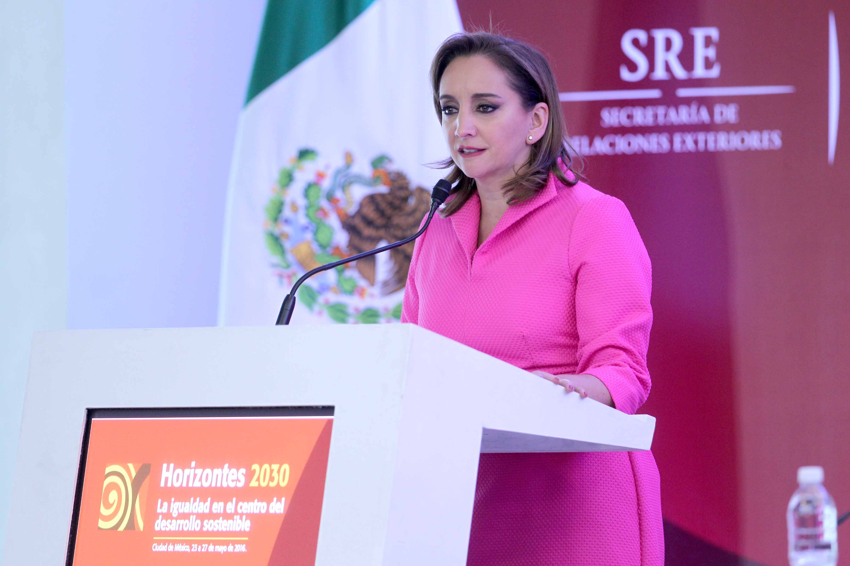 Claudia Ruiz Massieu, Secretaria de Relaciones Exteriores.
