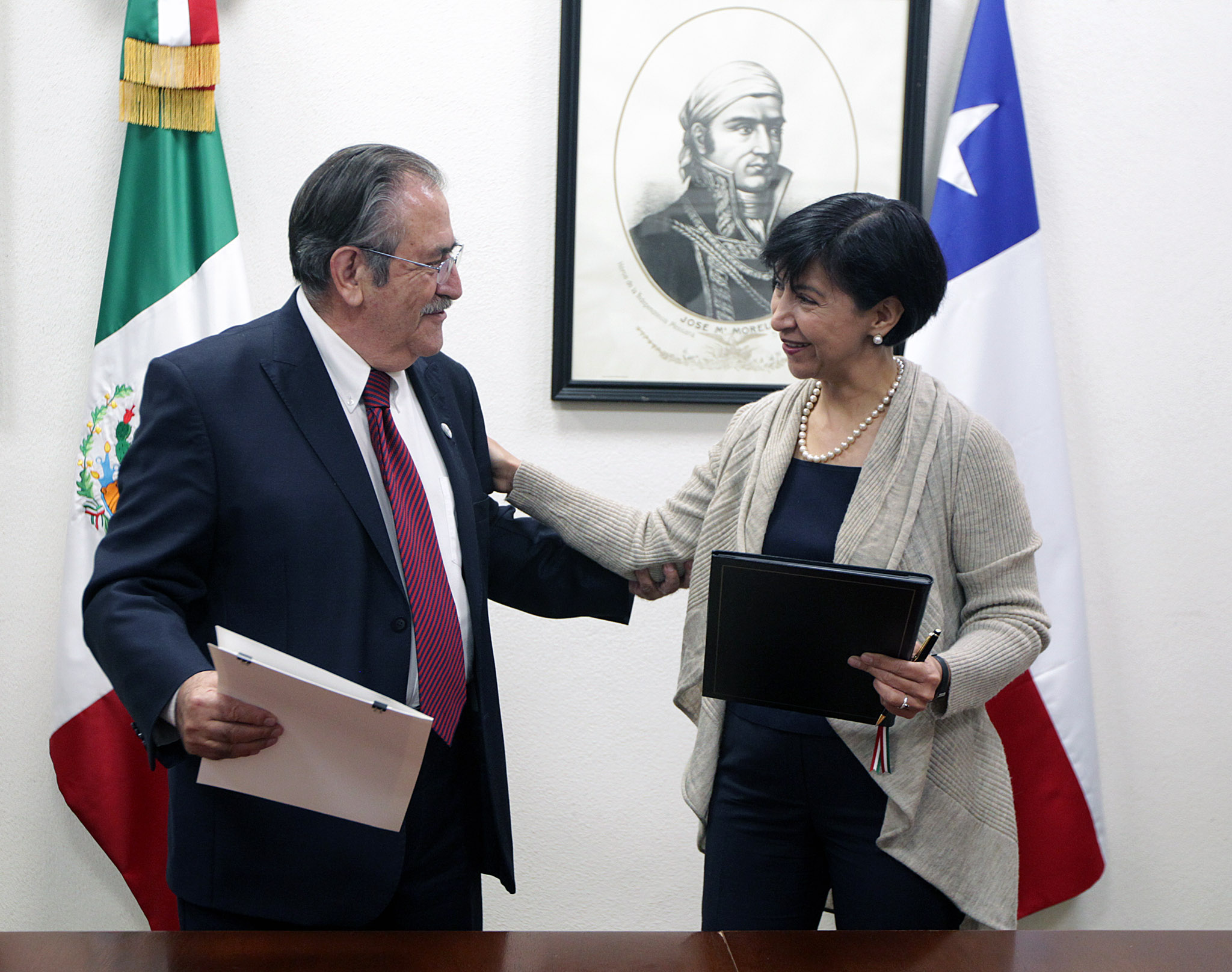 Ricardo Núñez Muñoz, Embajador de Chile en México y Socorro Flores Liera, Subsecretaria para América Latina y el Caribe.