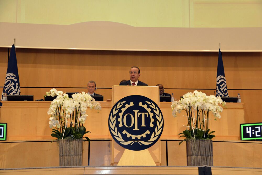 El Secretario del Trabajo y Previsión Social, Alfonso Navarrete Prida, durante su intervención como orador en la Sesión Plenaria de la Conferencia “La iniciativa para poner fin a la pobreza: La OIT y la Agenda 2030”.