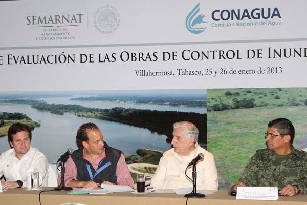 Siguiendo las indicaciones del Presidente de la República, Enrique Peña Nieto, en su reciente visita a Tabasco, Korenfeld enfatizó en que los programas hídricos serán para la totalidad de los 17 municipios del Estado.