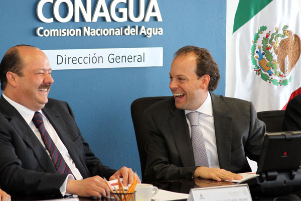 El Doctor David Korenfeld y el Gobernador de Chihuahua César Duarte sostuvieron una reunión de trabajo para analizar diversos proyectos hídricos.