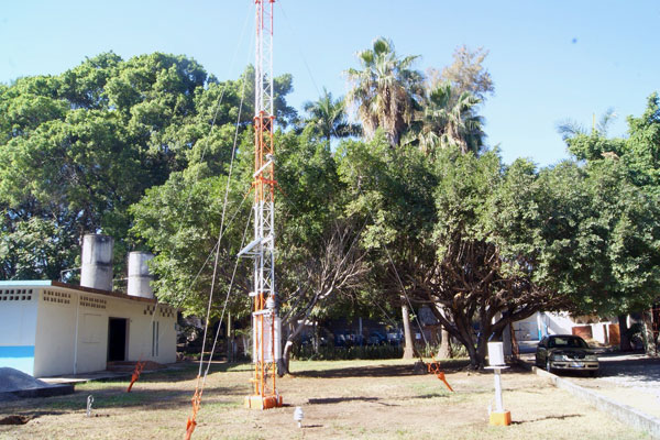 ESIME Zacatepec, Mor. Una de las Estaciones Meteorológicas Automáticas que refuerzan la red de observación fue colocada en Zacatepec, Mor.