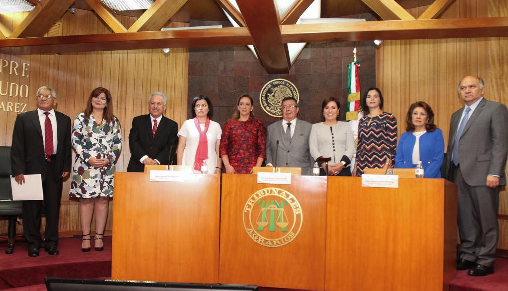 La Canciller Claudia Ruiz Massieu; Ángel López Escutia, Magistrado Presidente del Tribunal Superior Agrario y Rosario Robles, Titular de la SEDATU.