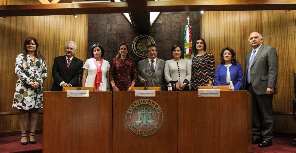 Durante la firma de convenio de colaboración se destacó que la iniciativa del Presidente Enrique Nieto de otorgar certeza jurídica para todas y todos los mexicanos.