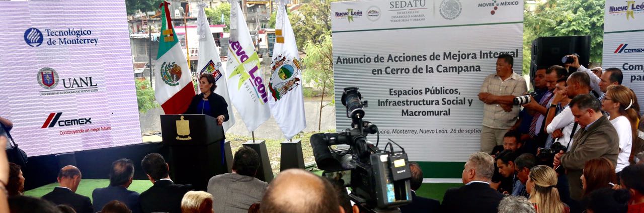 Entre las acciones anunciadas por la titular de SEDATU, Rosario Robles Berlanga, para el Cerro de la Campana, se encuentran la recuperación de espacios públicos, la remodelación de escalinatas y la elaboración de un macromural.
