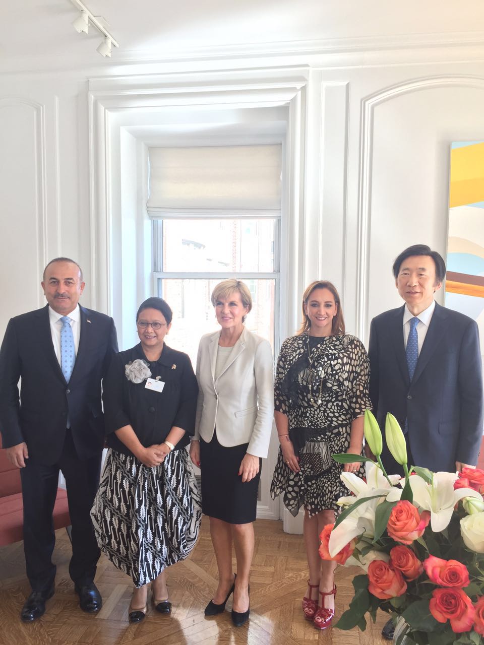 CRM con los Ministros de Asuntos Exteriores de Indonesia, República de Corea, Turquía y Australia.