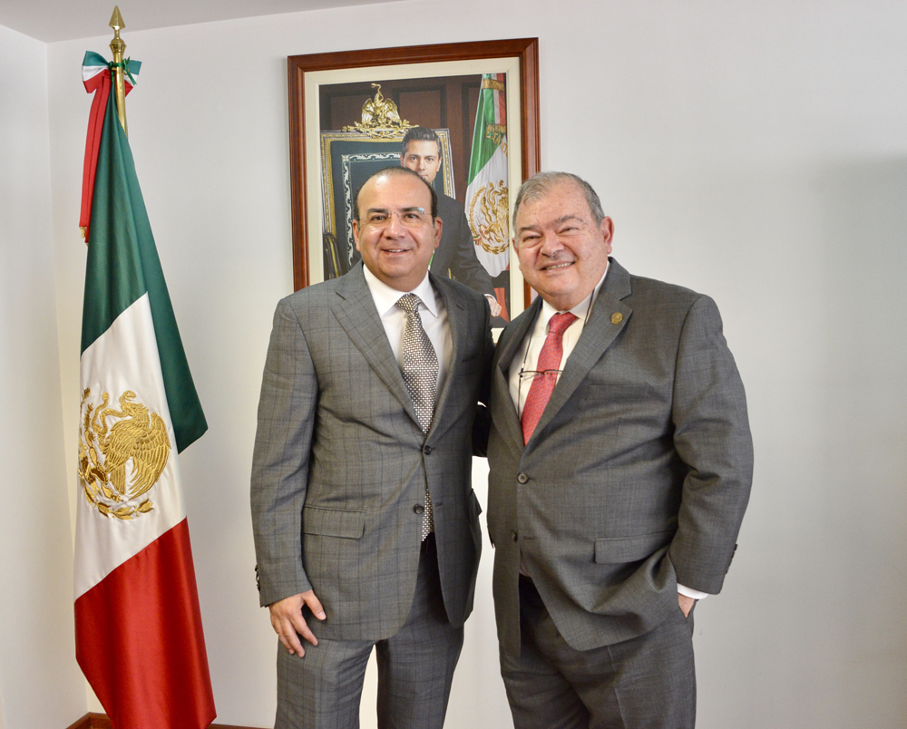 El Secretario del Trabajo y Previsión Social, Alfonso Navarrete Prida, y el Presidente de la Comisión Nacional de Tribunales Superiores de Justicia, Edgar Elías Azar.