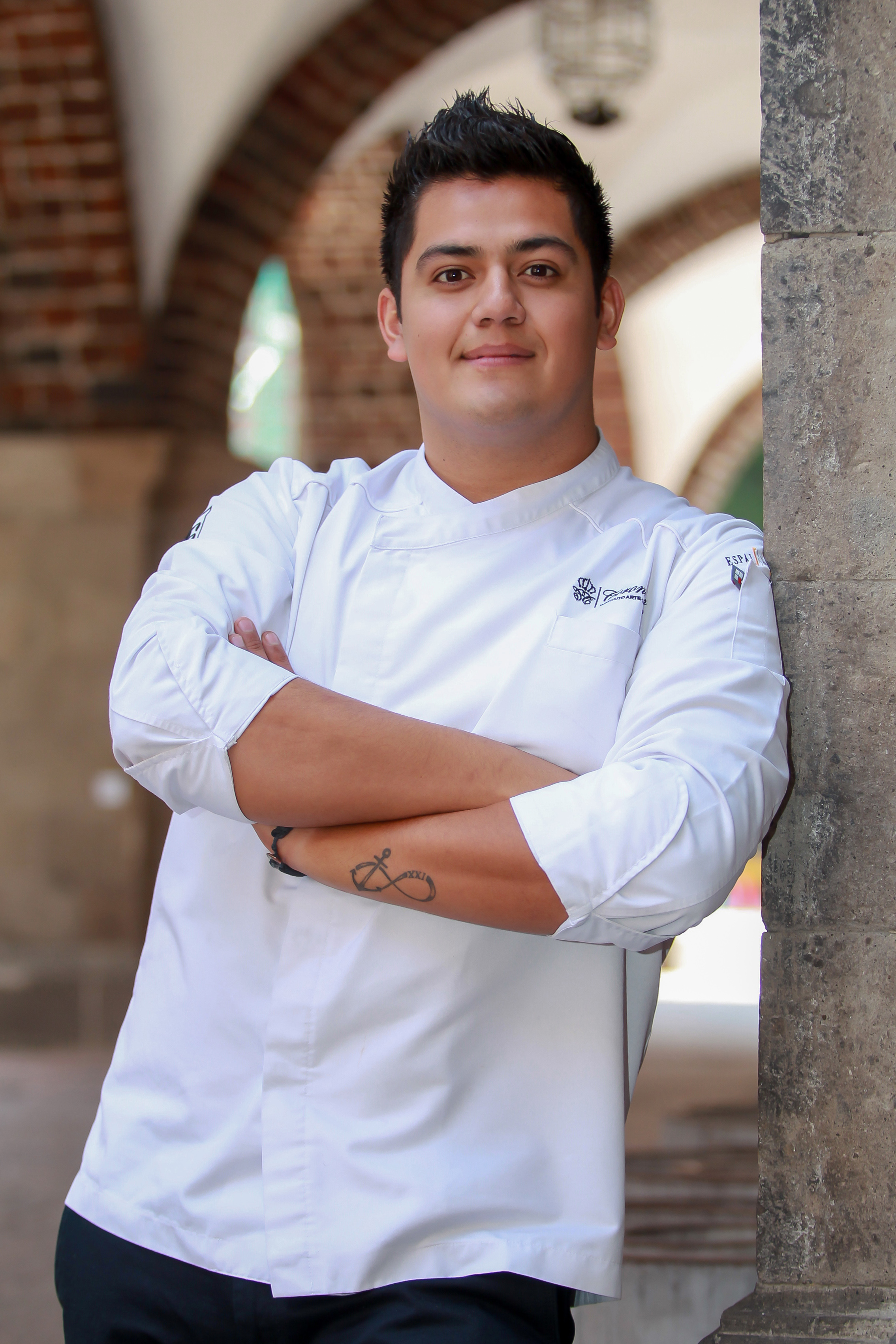 Emmanuel Chávez Martínez. 
Diploma en Artes Culinarias y Administración. 
Instituto Arte Culinario Coronado. 
Asignado a la Embajada de México en Reino Unido