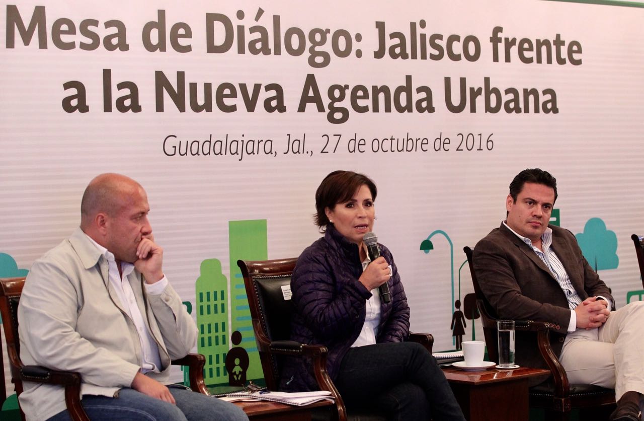 Durante la gira de trabajo que realizó en Guadalajara, Jalisco, Rosario Robles comentó a los presentes que con la participación ciudadana y la participación democrática se puede ejercer el Derecho a la Ciudad.