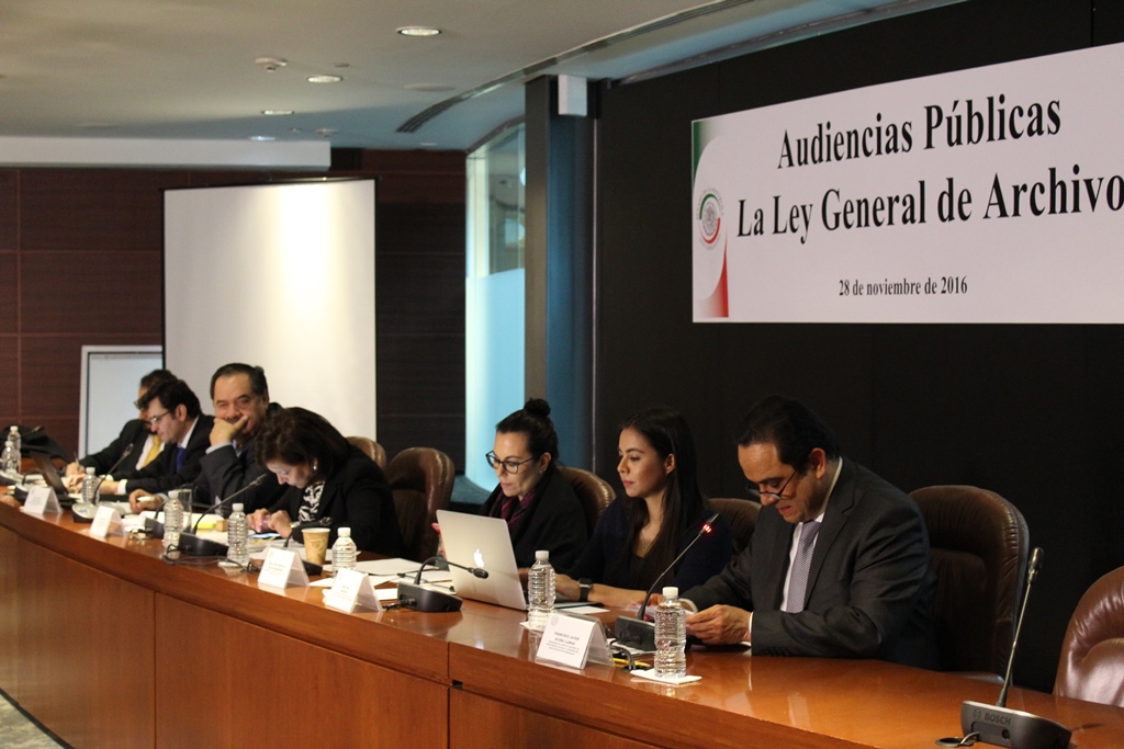 Francisco Javier Acuña Llamas, Comisionado del Instituto Nacional de Transparencia, Acceso a la Información y Protección de Datos Personales.