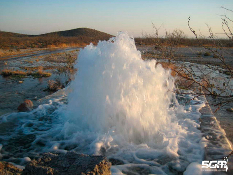 Aguas termales en el desierto