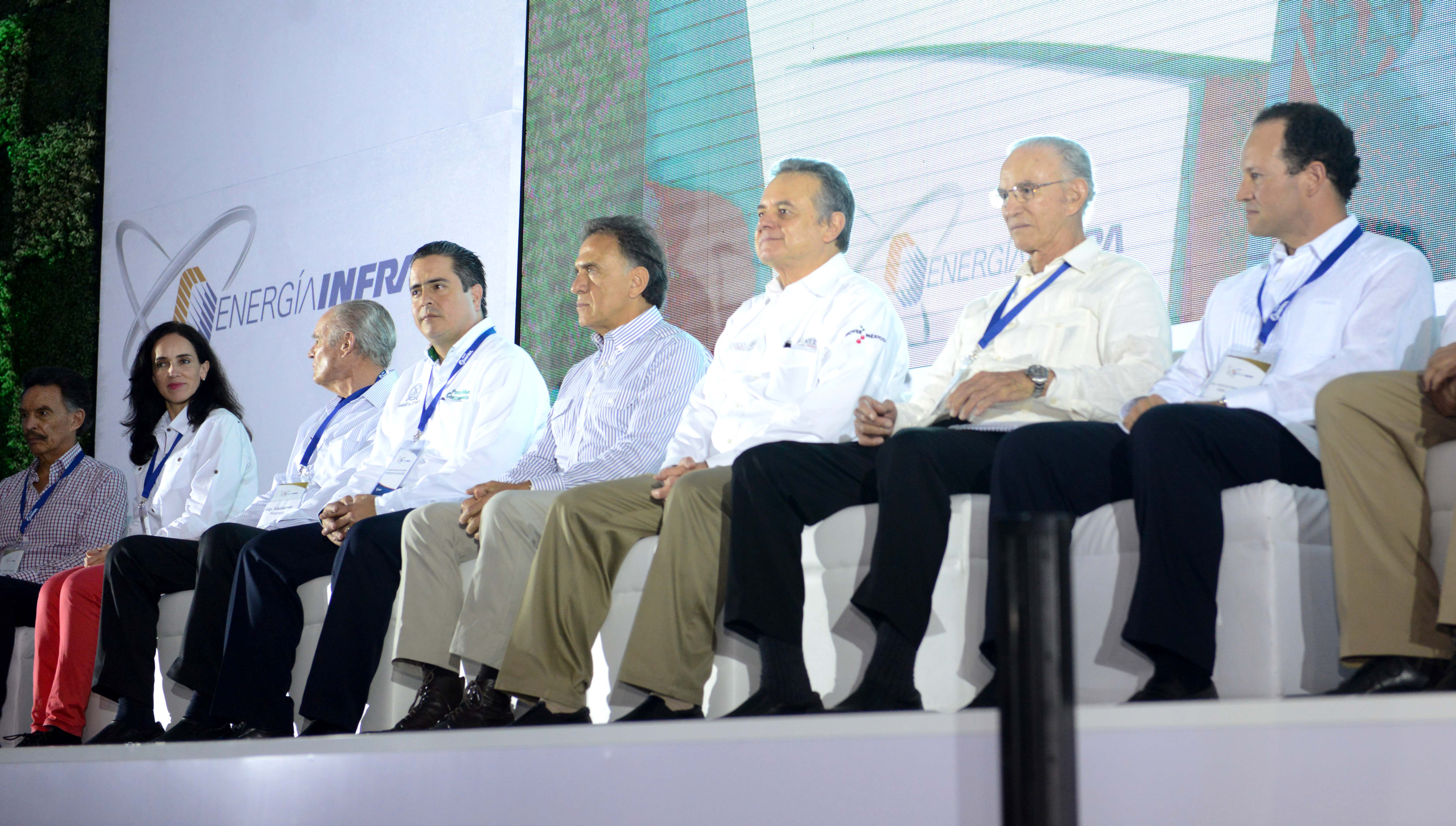 El Secretario Pedro Joaquín Coldwell inauguró junto con el Gobernador Miguel Ángel Yunes, la Central de cogeneración eficiente más grande de la entidad.