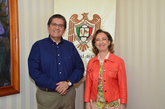 José Eduardo Hernández Nava, rector de la Universidad de Colima y Mercedes de Vega, directora general del AGN. 