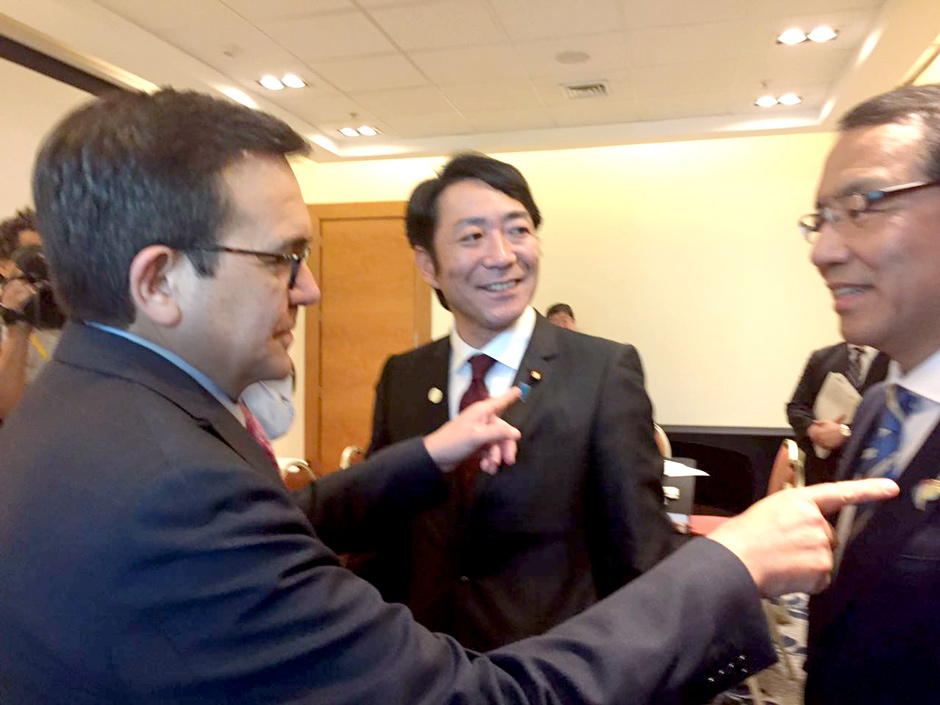 Ministro Parlamentario del Gabinete de Japón, Takao Ochi