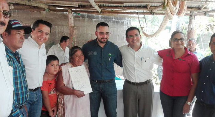 7 Se entregaron en total 107 #PapelitoHabla en el municipio de Cárdenas, Tabasco.