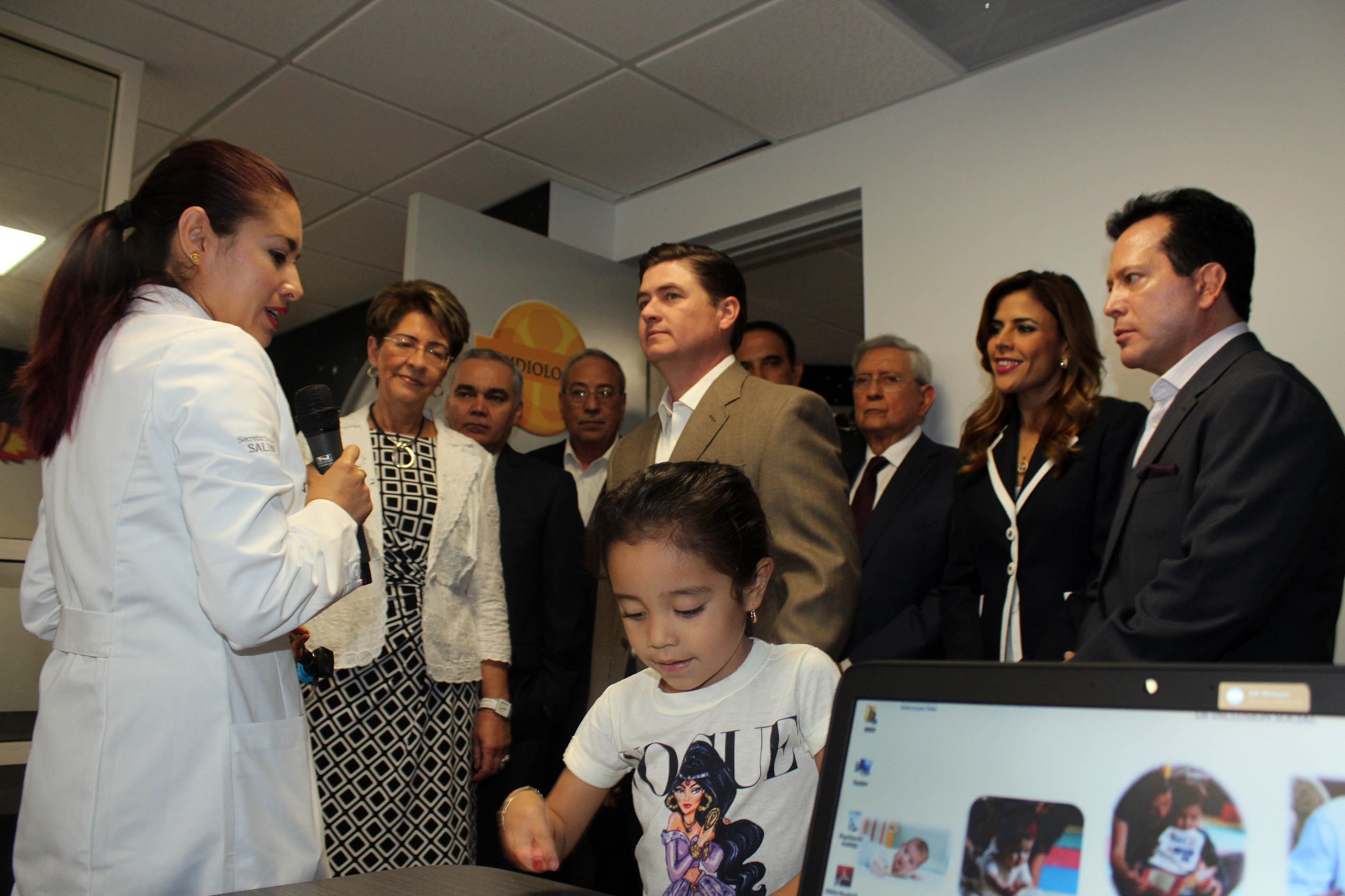 La Secretaria de Salud, Mercedes Juan, realizó una visita de trabajo a Nuevo León donde inauguró el Centro Regional de Desarrollo Infantil y Estimulación Temprana