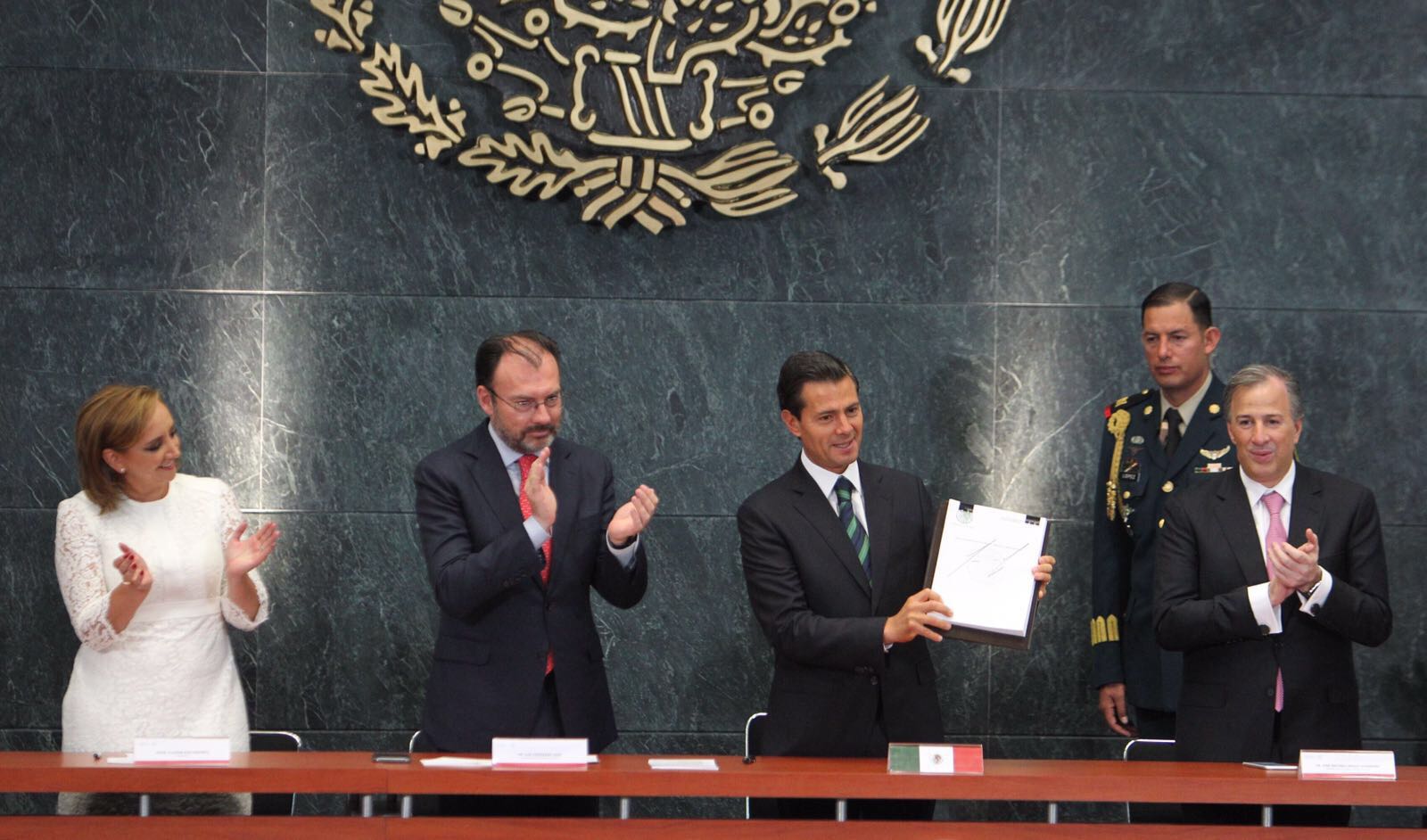 El Presidente Enrique Peña firmó un conjunto de reformas integrales al Reglamento de la Ley del Servicio Exterior Mexicano