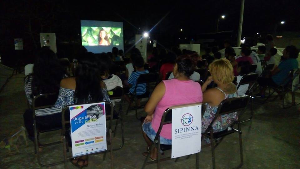 Actividad del SIPINNA Quintana Roo: "Cine en tu colonia", en Tihosuco.