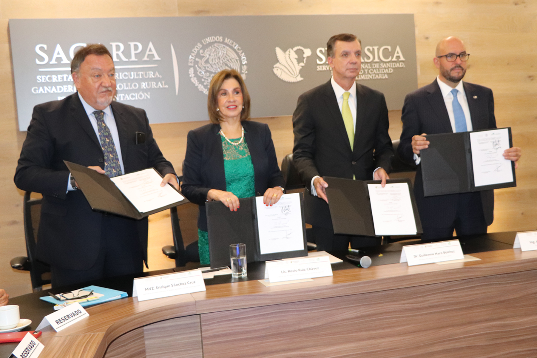 SENASICA, SE, PROFEPA Y EMA firman bases de colaboración para implementar las BPL 