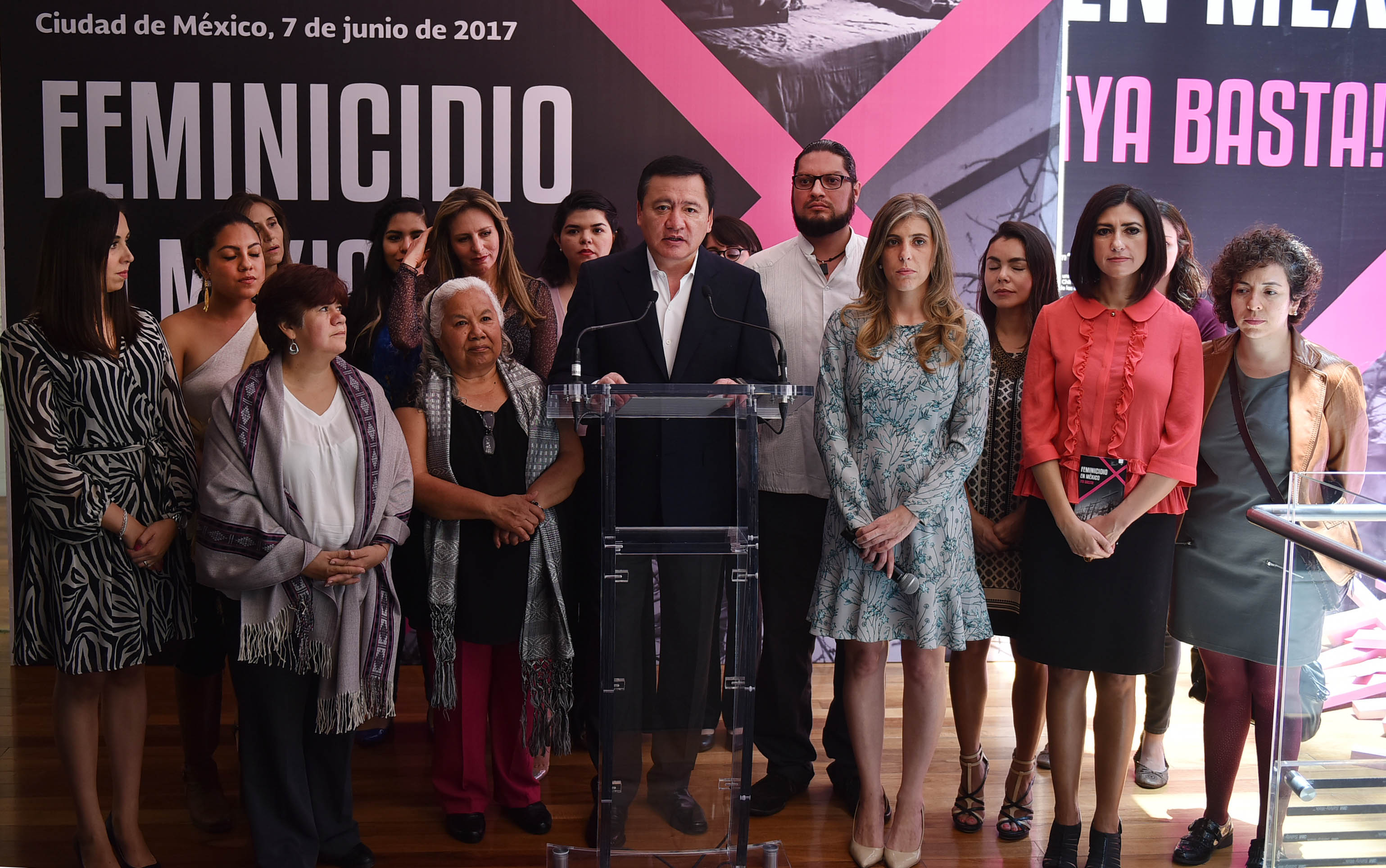 La exposición Feminicidio en México. ¡Ya basta!, que ha sido visitada por 48,495 personas del sexo femenino y 42,429 del masculino, será exhibida hasta el 30 de julio.