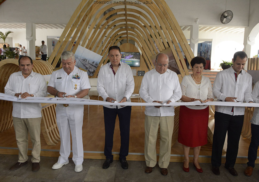 Inauguran la Expo del XII Encuentro Nacional Playas Limpias.