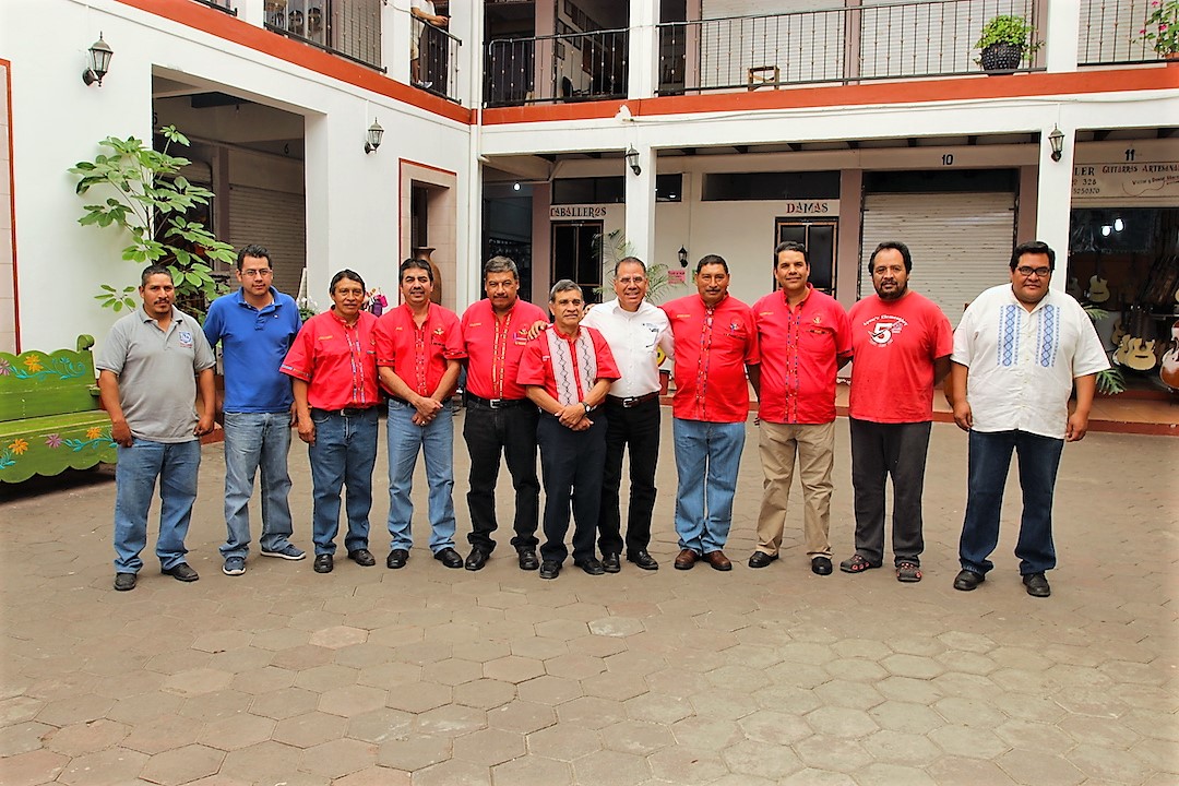 La cadena productiva Ukata Uri está conformada por 41 artesanos de los municipios de Paracho, Cherán, Aranza y Pamatácuaro, en la Meseta Purépecha en Michoacán.