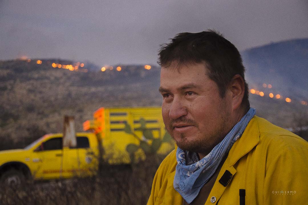 La Comisión Nacional Forestal (CONAFOR) en Aguascalientes presenta la exposición fotográfica “Entre humo y llamas” como reconocimiento a la labor de los combatientes en incendios presentados en la entidad. La exposición recorrerá los 11 municipios. 