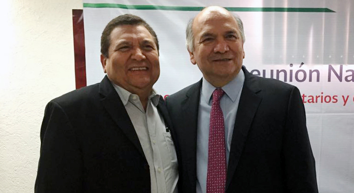 23. El Delegado de Campeche, José del Carmen Soberanis Rodríguez, y el Director en Jefe del RAN, Hernández Lara.