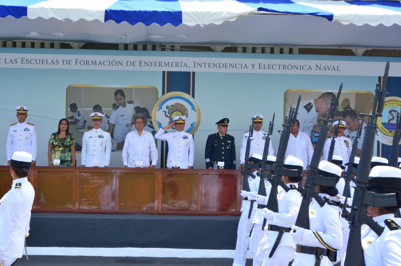 Ceremonia de Graduación de cadetes y alumnos del Centro de Formación y Capacitación de la Armada de México (CEFCAM)