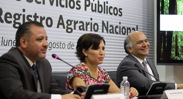 1. La Titular de la SEDATU, Rosario Robles Berlanga, presentó los Servicios Públicos de Información del Registro Agrario Nacional, una herramienta de consulta ciudadana sobre núcleos agrarios de México. 