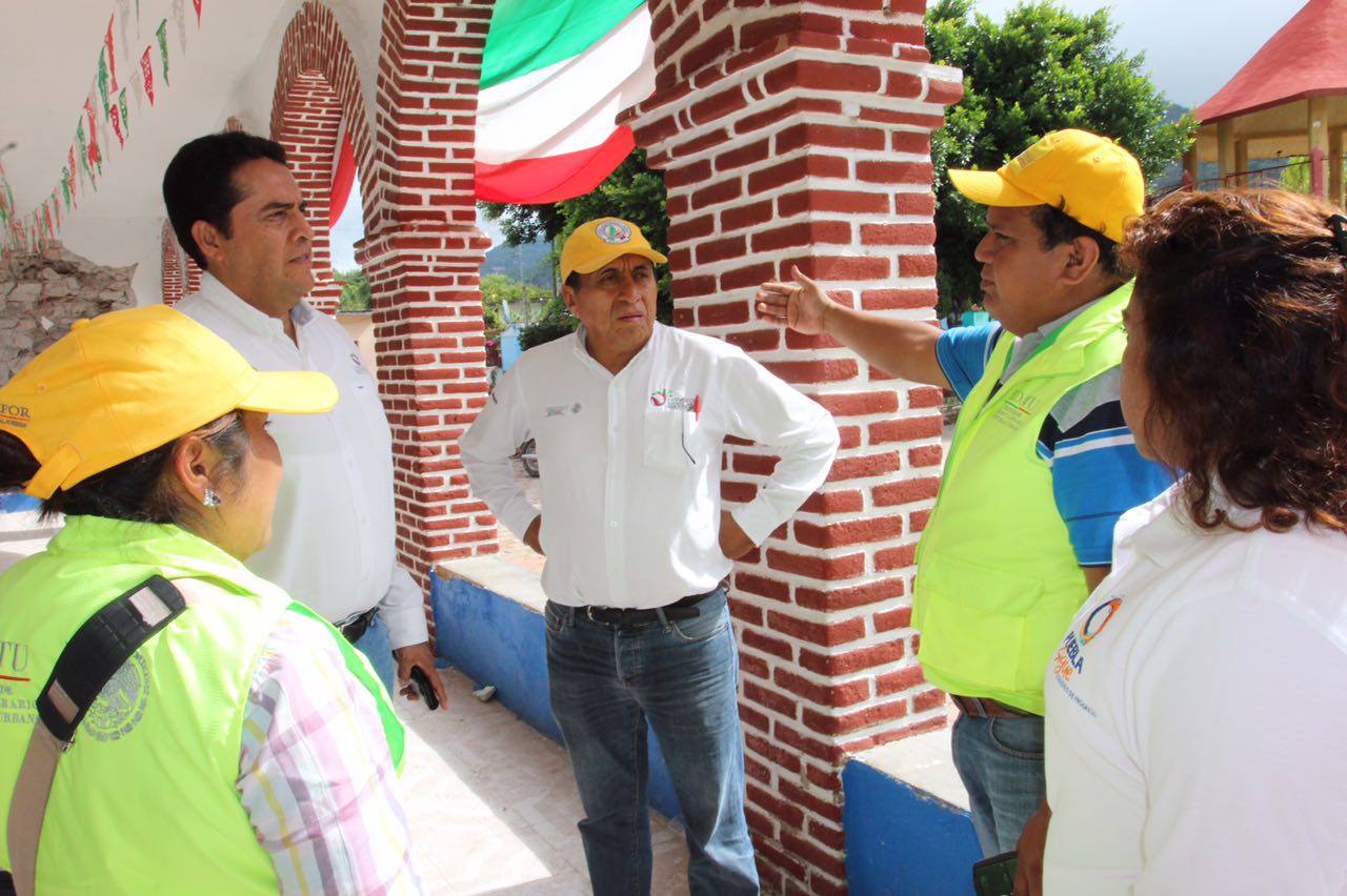 Arturo Beltrán Retis, director adjunto de la CONAFOR, informó a los pobladores que cuando concluyan sus labores se desplazarán a otros poblados para prestar apoyo.
