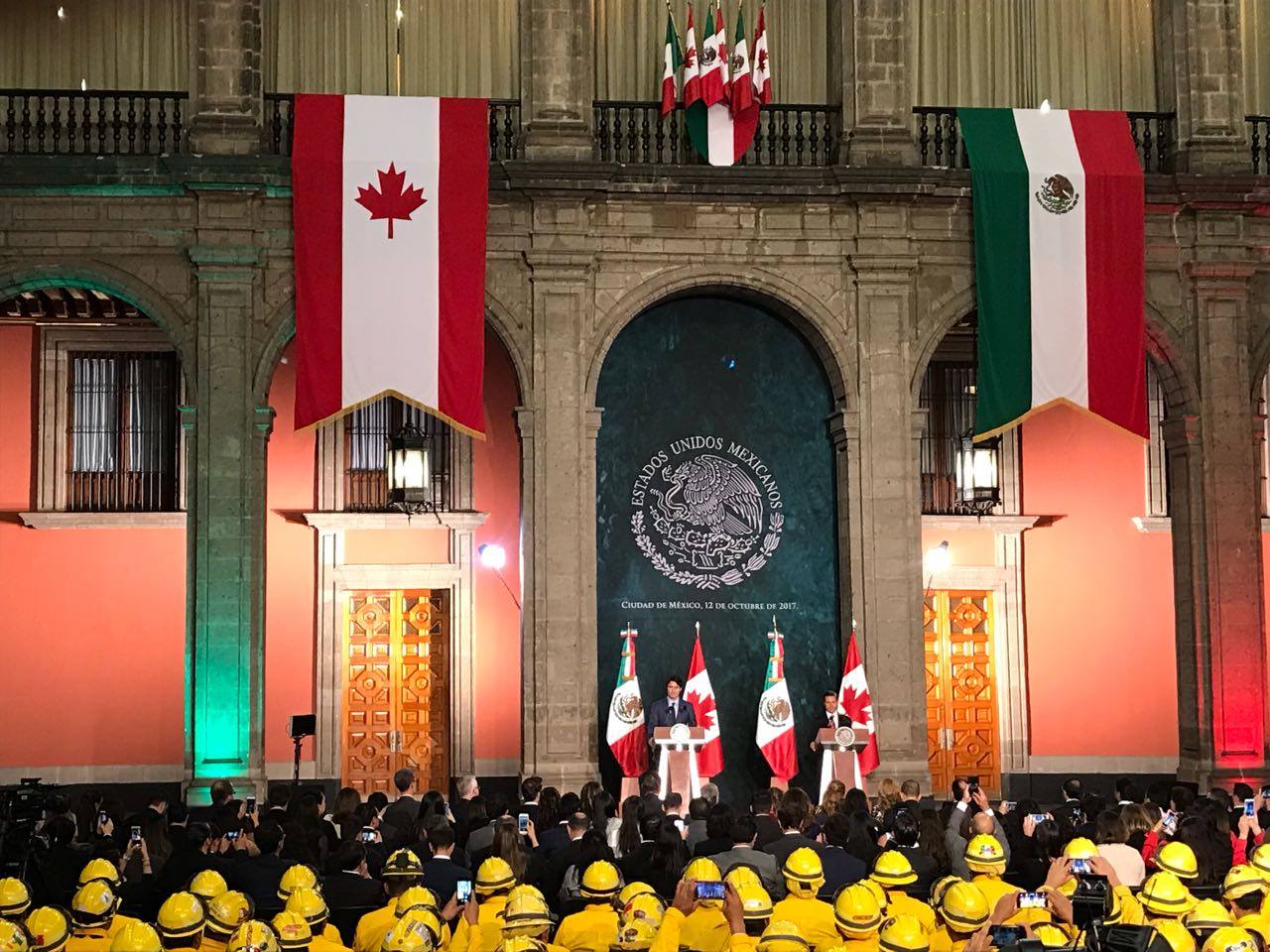 El Primer Ministro de Canadá, Justin Trudeau, agradeció a los combatientes mexicanos de incendios forestales que apoyaron en Canadá.