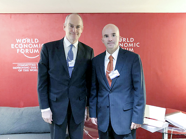 José Antonio González Anaya tuvo un productivo encuentro con el Director de Alibaba Group, Michael Evans, durante la segunda jornada del World Economic Forum, en Davos.