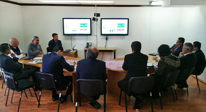 2. Durante el encuentro, el Director General de Operación y Sistemas del RAN, José Luis Berrospe Martínez, explicó al equipo de servidores públicos del Estado de México en qué consisten