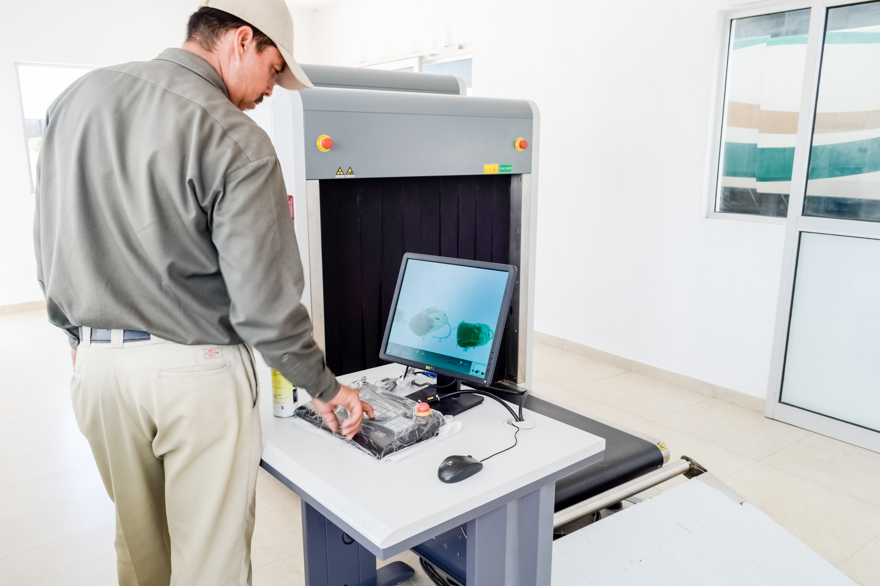 Uso de aparatos con rayos X para revisión de vehículos