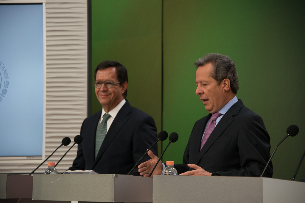 El Secretario, Roberto Campa y el Vocero del Gobierno de la República Eduardo Sánchez en conferencia de prensa acerca de "Impartición de Justicia Laboral 2013-2018"