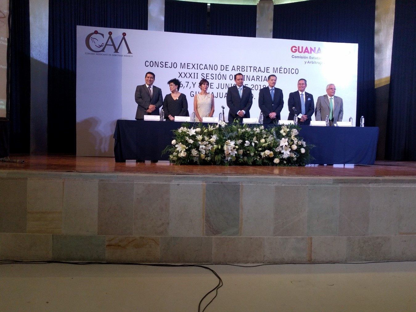 Autoridades durante la XXXII Sesión Ordinaria del Consejo Mexicano de Arbitraje Médico en Guanajuato, Guanajuato.