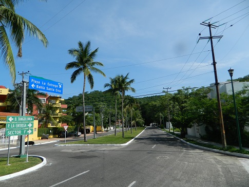 Glorieta ubicada en boulevard Benito Juarez a la altura de acceso al Sector E. 
