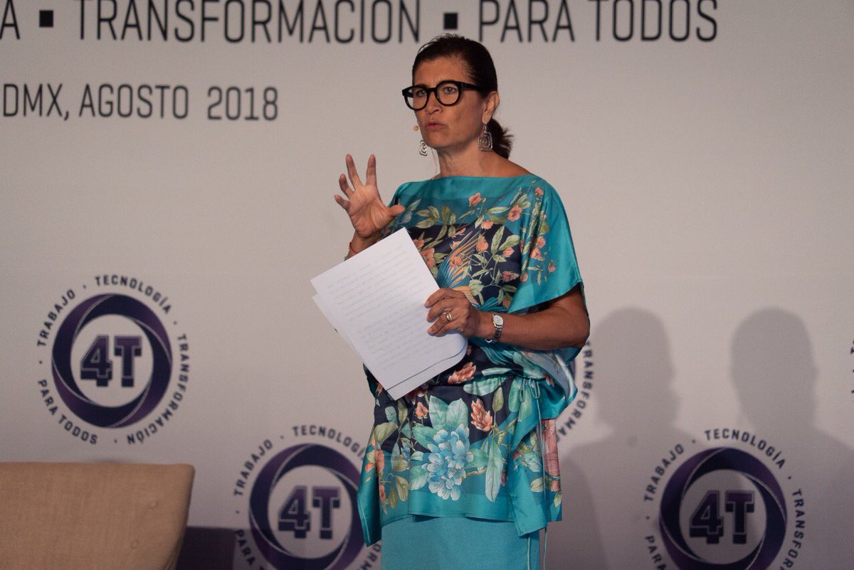 Gabriela Ramos Directora de la OCDE dando su ponencia durante la Inauguración del Foro de Tecnología Mundo4T