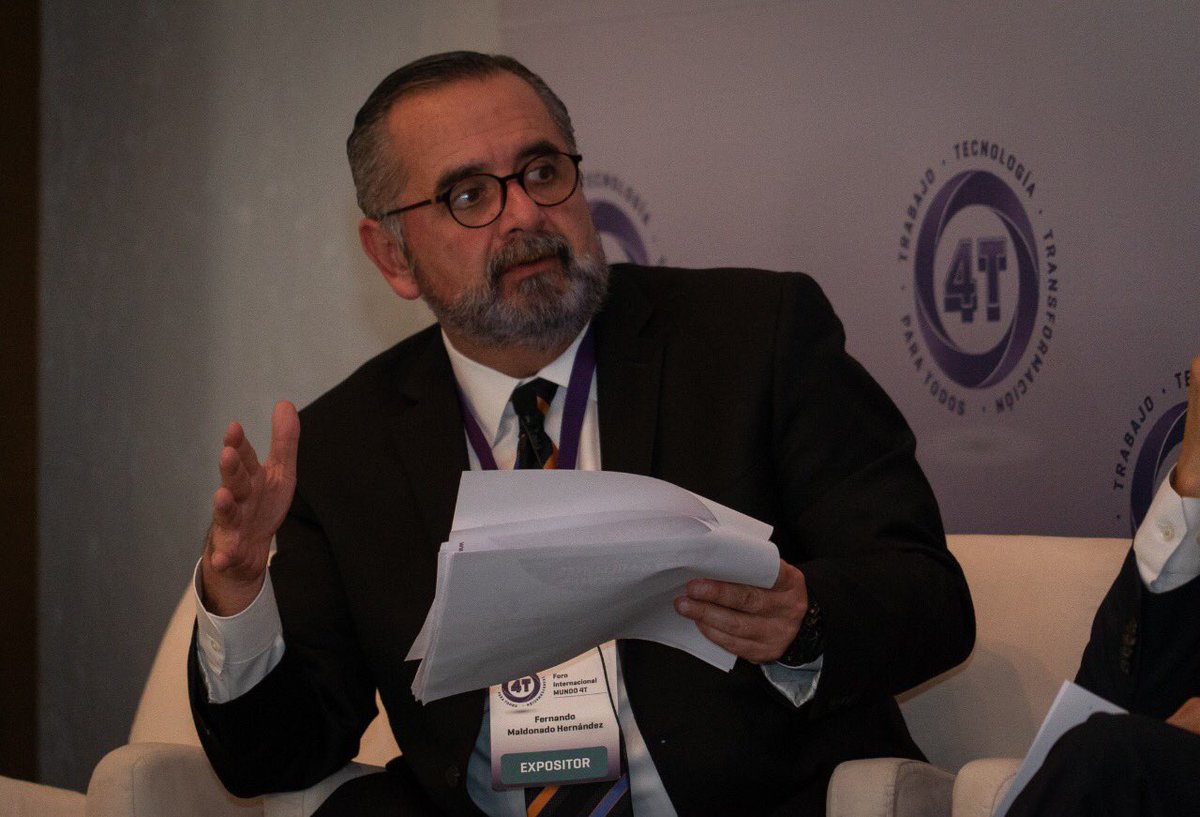 Fernando Maldonado en el conversatorio sobre “Los cambios tecnológicos y las desigualdades en los mercados laborales” 