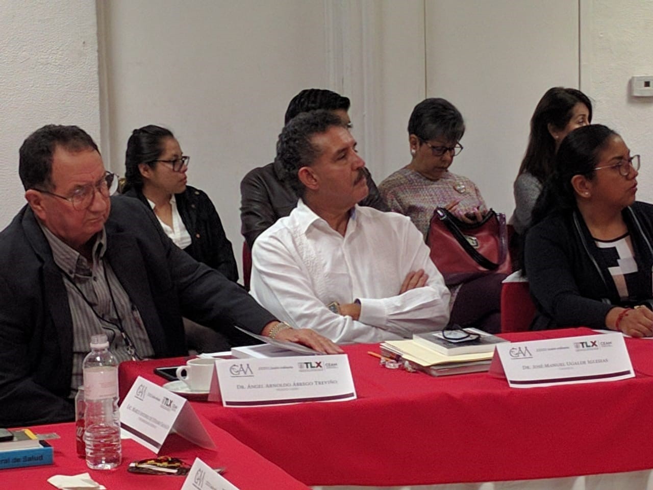 Comisionados Estatales de Arbitraje Médico participando en la treinta y tres Sesión Ordinaria del Consejo Mexicano de Arbitraje Médico.